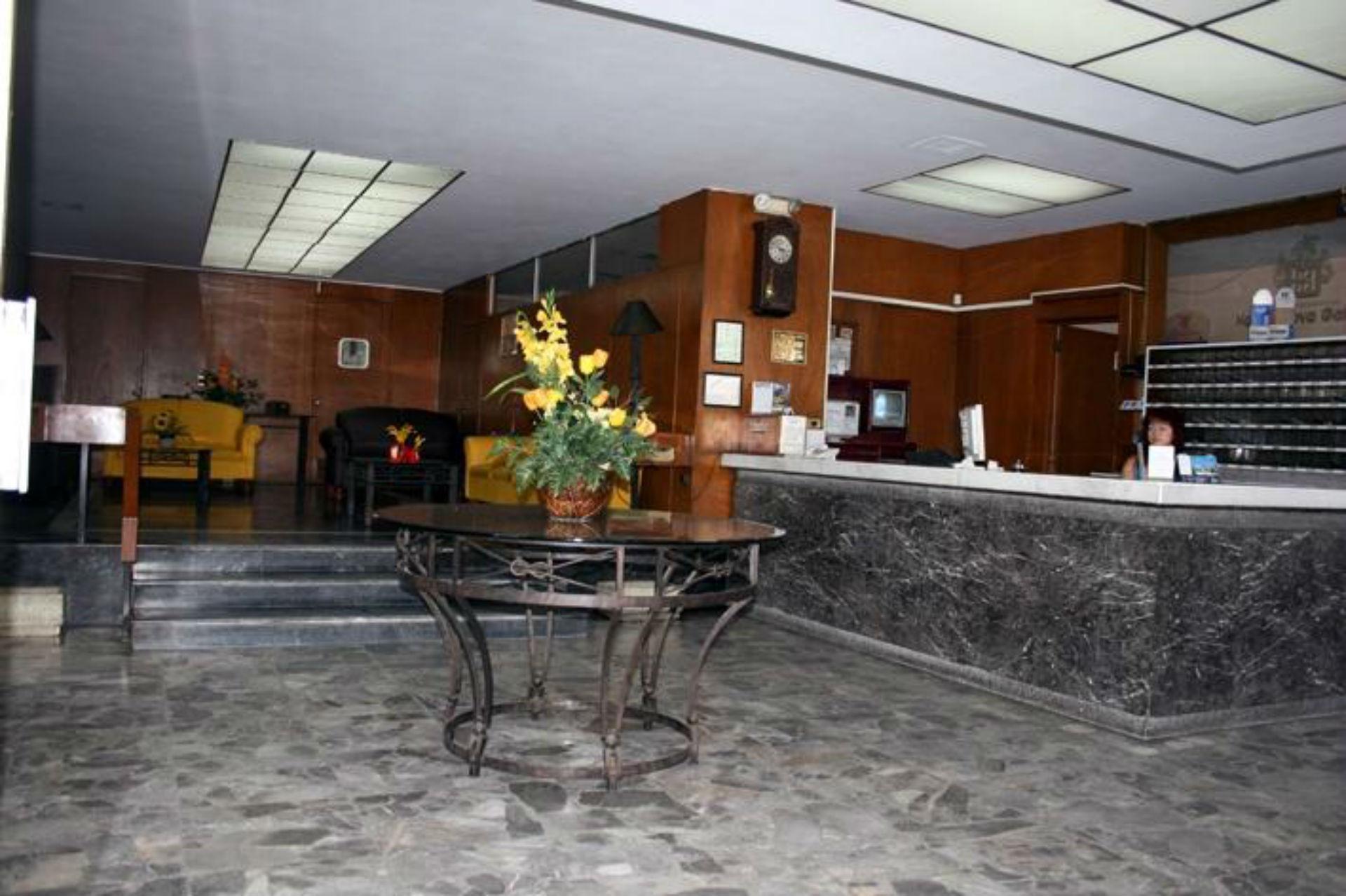 Oyo Nueva Galicia Hotel Гуадалахара Екстериор снимка