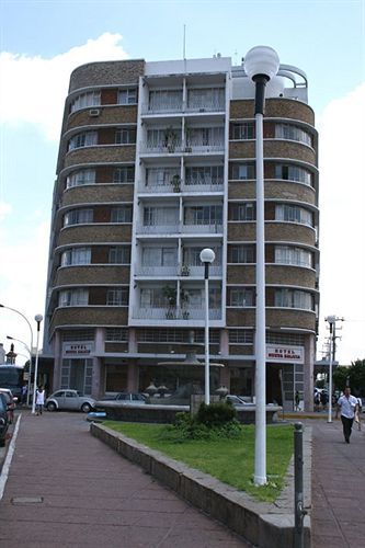 Oyo Nueva Galicia Hotel Гуадалахара Екстериор снимка